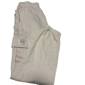 Alo Yoga Highline Cargo Sweatpants Bone Size Medium Joggers